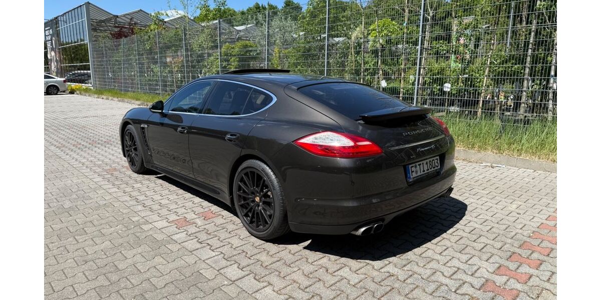 Porsche Panamera 175.000 km 24.200 &euro; Neuberg 63543