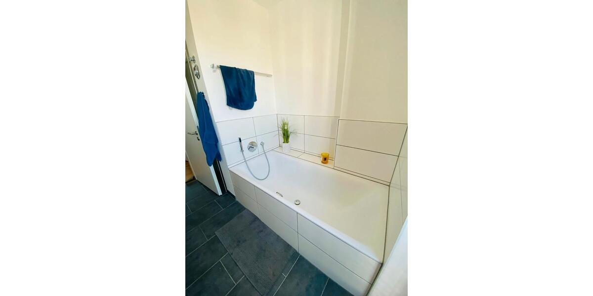 Etagenwohnung Frankfurt am Main Ostend - 3 Zimmer, 91 m&sup2;, 1.900&euro; | Angebot:26462638