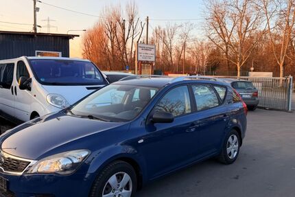 Kia ceed / Ceed 98.000 km 5.999 &euro; Frankfurt am Main 60486