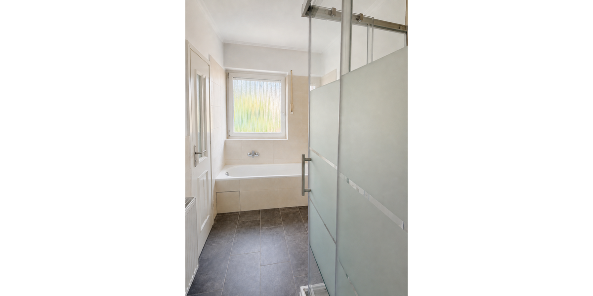 *4-FH davon 3 Wgh. sofort beziehbar - schöner Fernblick - DG vermietet* - Mehrfamilienhaus, Wohnhaus Bad Soden am Taunus | Angebot:27380373