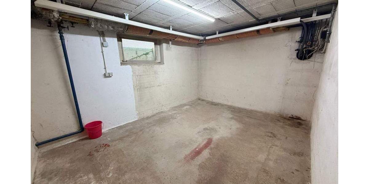 Mehrfamilienhaus, Wohnhaus Niederdorfelden - 8 Zimmer, 850.000&euro; | Angebot:25701227