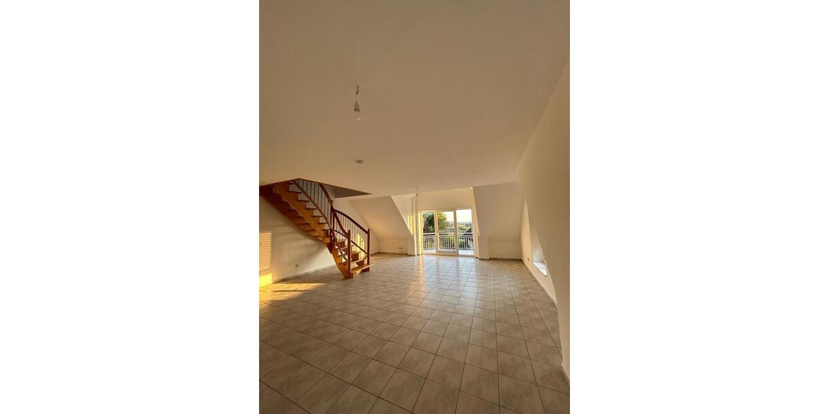 Maisonettenwohnung Hösbach - 3.5 Zimmer, 130 m&sup2;, 1.640&euro; | Angebot:25281057