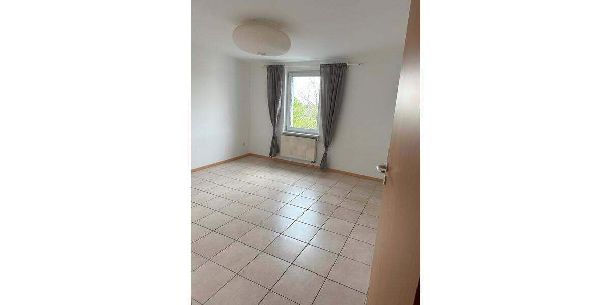 Etagenwohnung Frankfurt am Main Nord-Ost - 4 Zimmer, 80 m&sup2;, 1.250&euro; | Angebot:25956845
