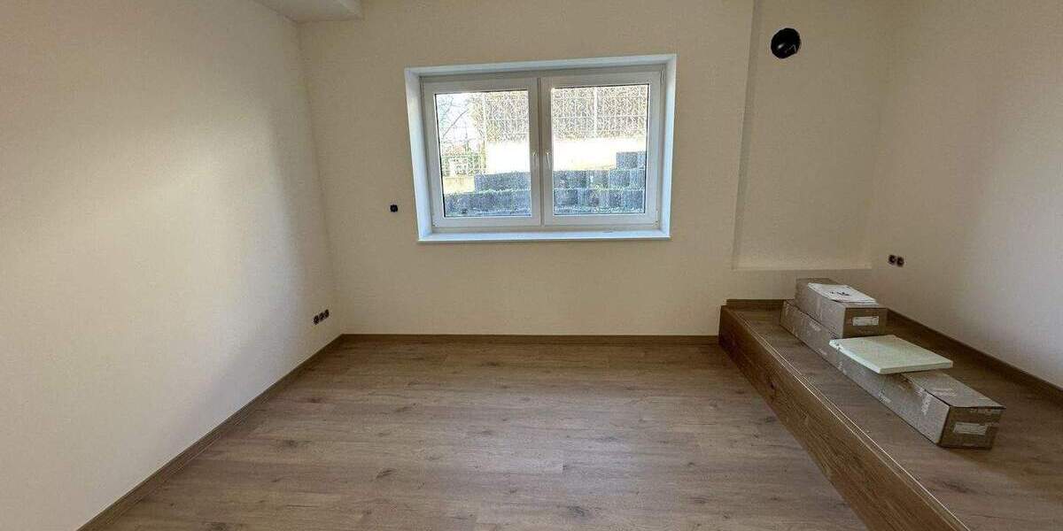 Etagenwohnung Karben Klein-Karben - 4 Zimmer, 170 m&sup2;, 2.050&euro; | Angebot:25665203