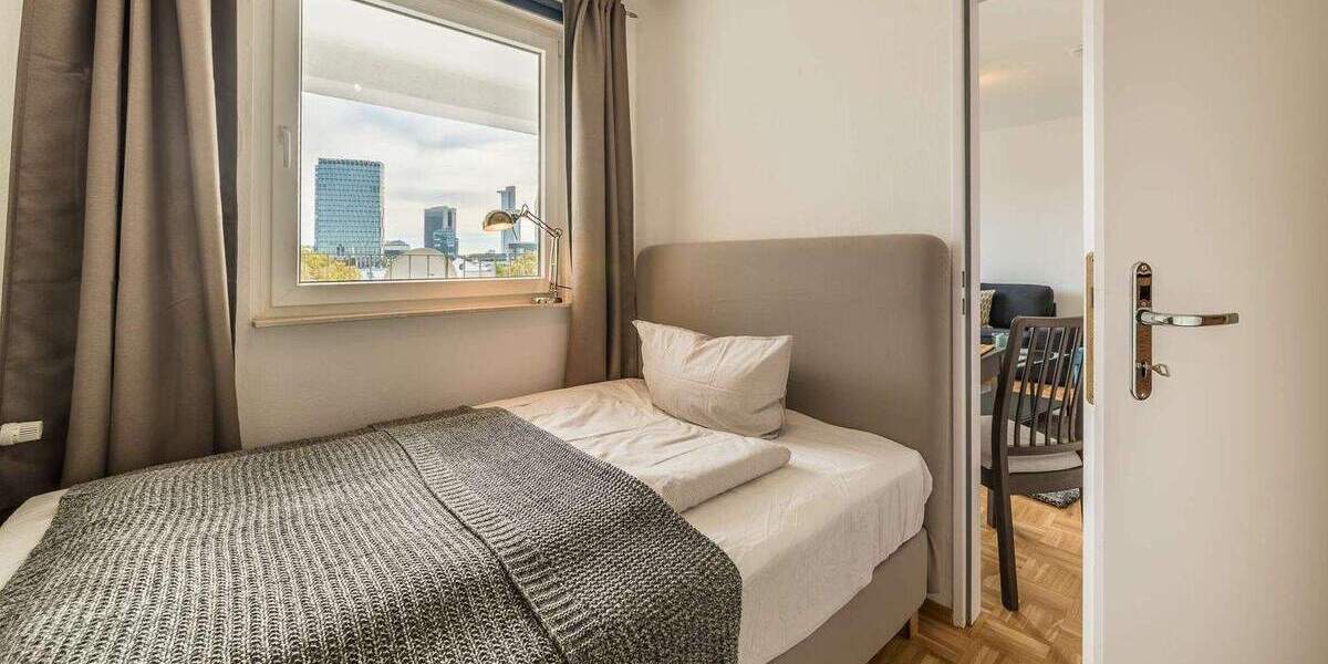 Etagenwohnung Frankfurt am Main Westend-Süd - 2 Zimmer, 45 m&sup2;, 1.820&euro; | Angebot:25663717