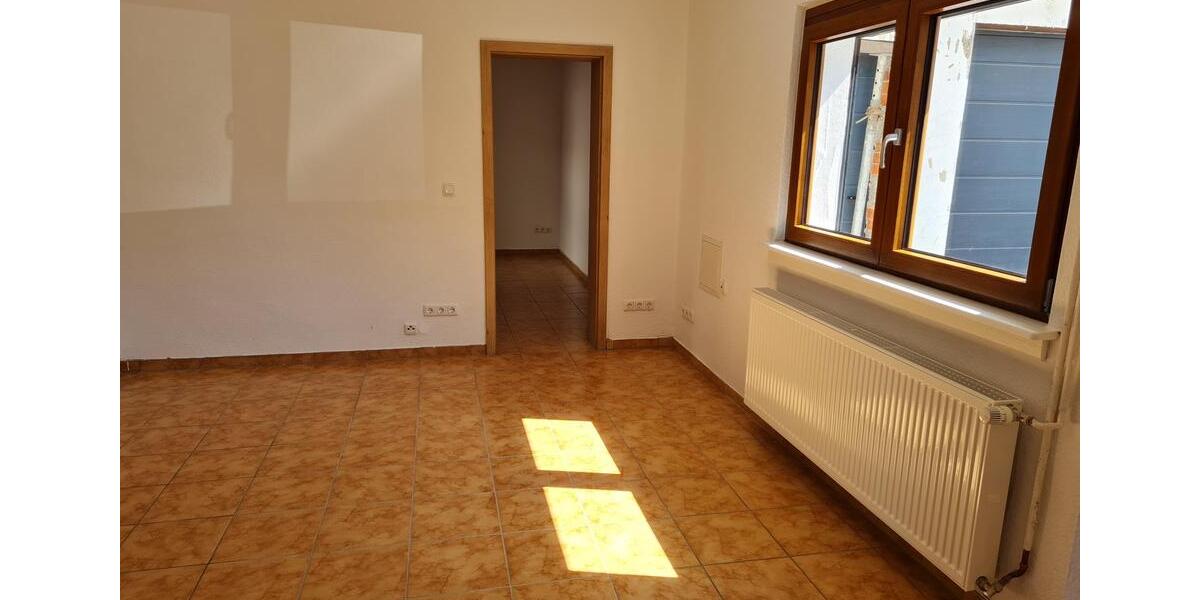 Einfamilienhaus Gelnhausen - 4 Zimmer, 180 m&sup2;, 2.250&euro; | Angebot:26087281
