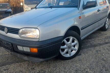 VW Golf 120.000 km 3.499 &euro; Frankfurt 65933