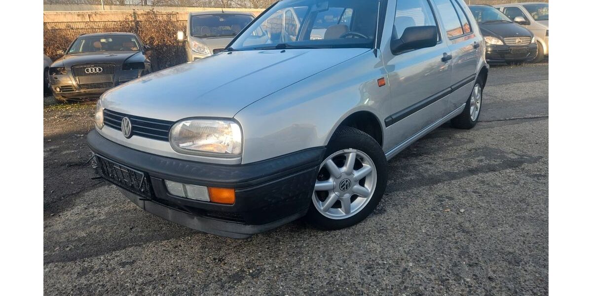 VW Golf 120.000 km 3.499 &euro; Frankfurt 65933