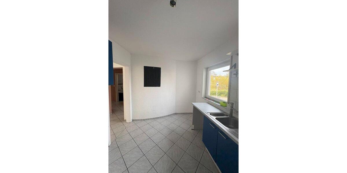Etagenwohnung Langen (Hessen) - 2 Zimmer, 100 m&sup2;, 1.600&euro; | Angebot:27630848