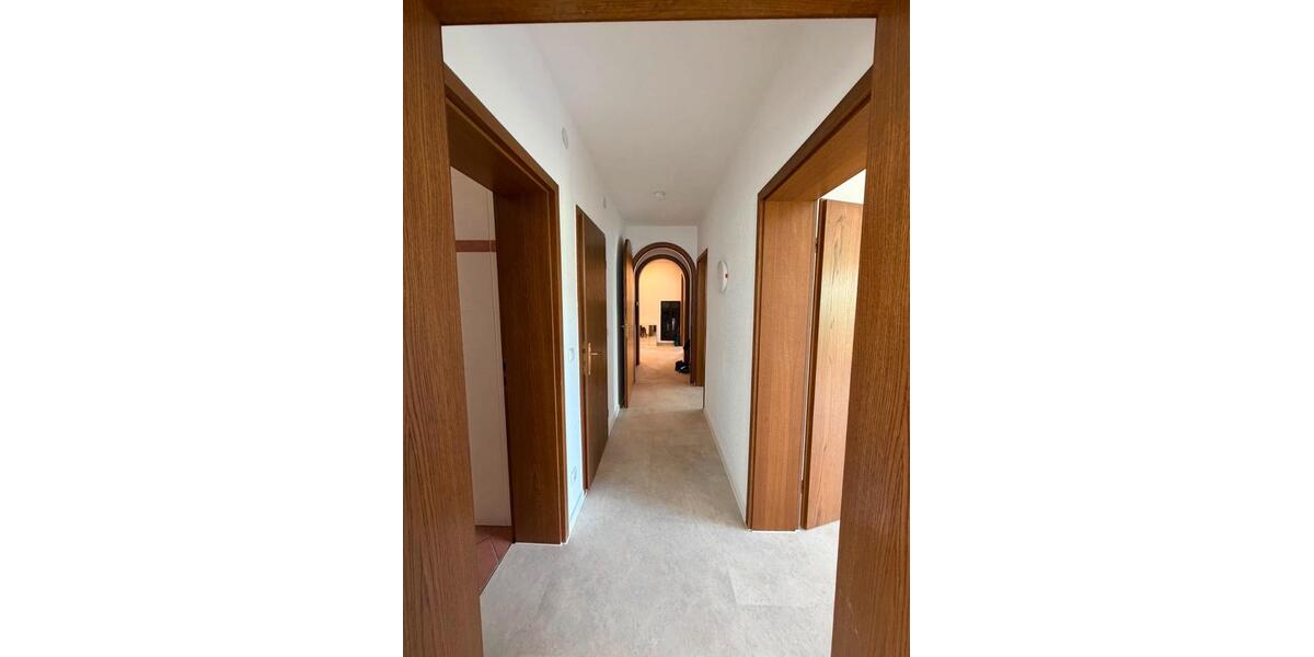 Erdgeschoßwohnung Mühlheim am Main - 4 Zimmer, 142 m&sup2;, 2.500&euro; | Angebot:27586324