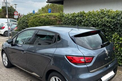 Renault Clio 77.000 km 8.200 &euro; Frankfurt am Main 60318