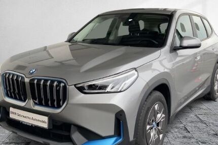 BMW iX1 32.865 km 31.966 &euro; Frankfurt 60314