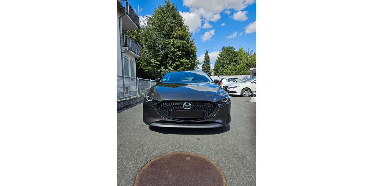 Mazda 3 68.000 km 18.350 &euro; Frankfurt am Main 60437