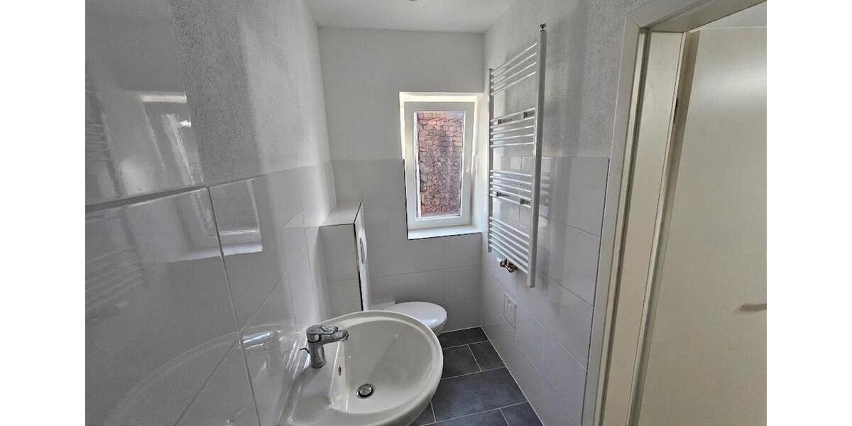 Dachgeschoßwohnung Friedberg (Hessen) - 1.5 Zimmer, 33 m&sup2;, 650&euro; | Angebot:26020931