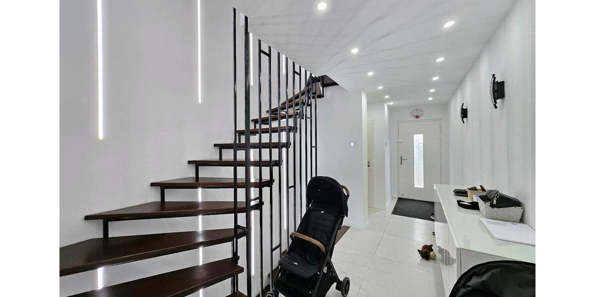 Doppelhaushälfte Rosbach vor der Höhe - 6 Zimmer, 150 m&sup2;, 750.000&euro; | Angebot:24497272