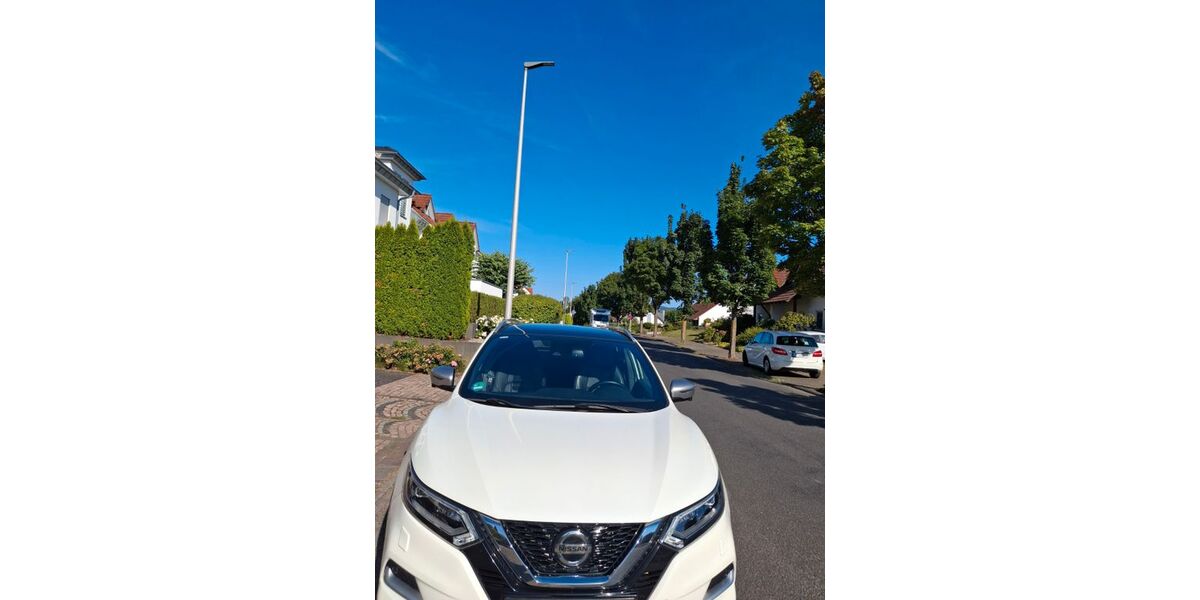 Nissan Qashqai 101.275 km 15.000 &euro; Aschaffenburg 63741