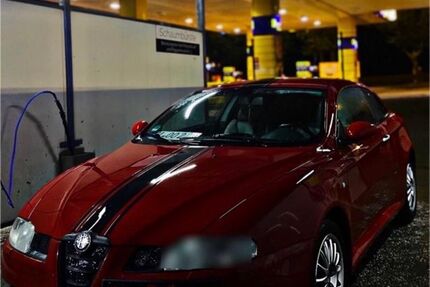 Alfa Romeo GT 200.000 km 2.699 &euro; Frankfurt am Main 65936