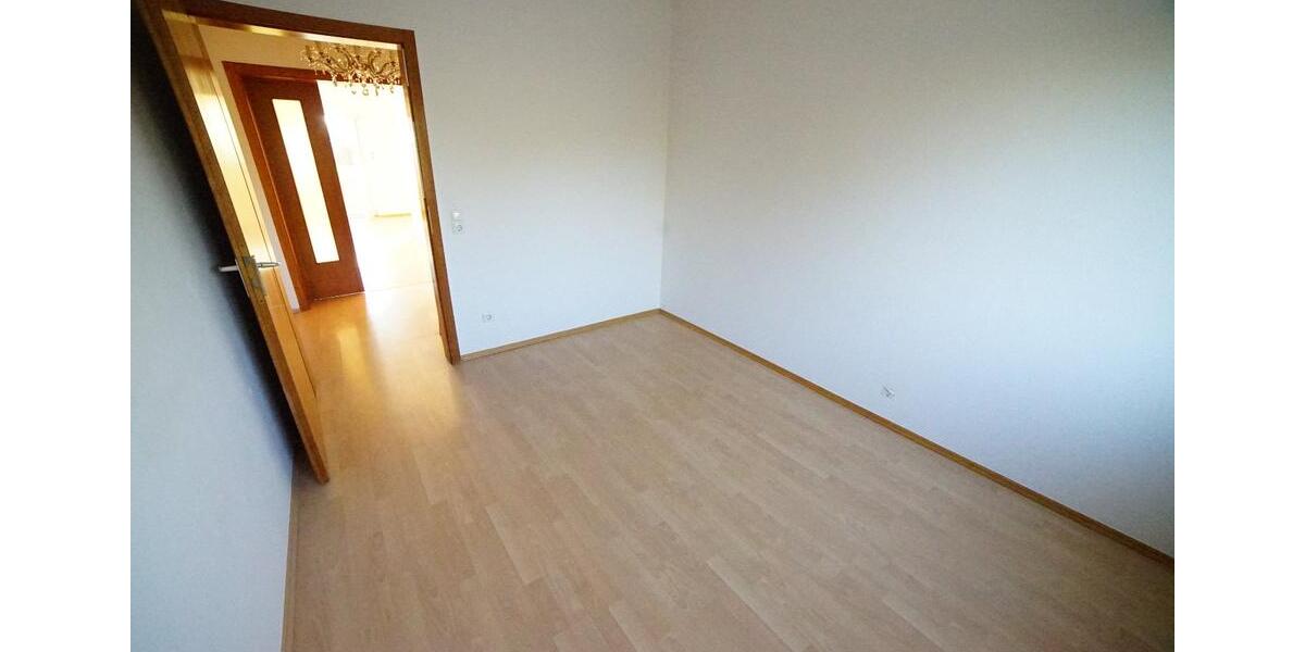 Hochparterre Freigericht - 3 Zimmer, 82 m&sup2;, 1.290&euro; | Angebot:25349975