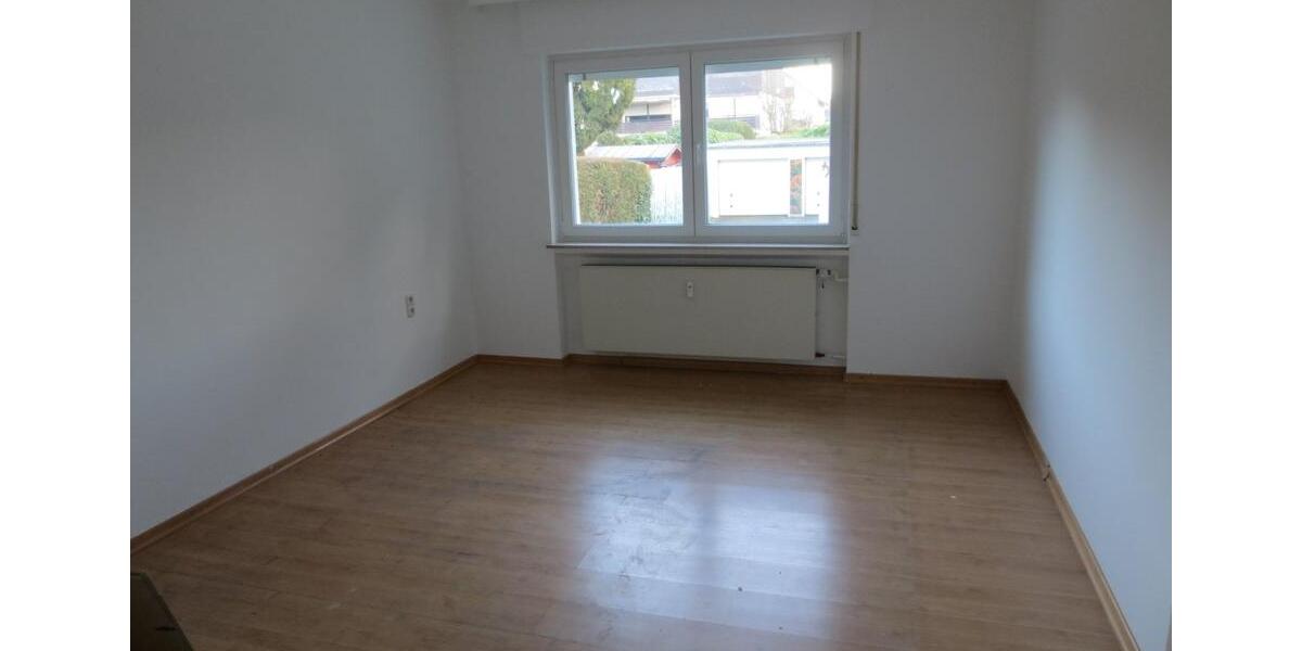 Erdgeschoßwohnung Offenbach am Main Bürgel - 3 Zimmer, 95 m&sup2;, 1.400&euro; | Angebot:24874014