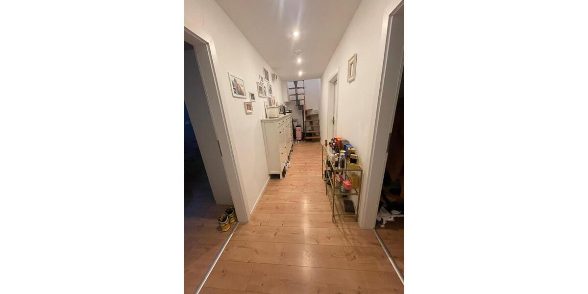 Dachgeschoßwohnung Freigericht - 3 Zimmer, 132 m&sup2;, 1.100&euro; | Angebot:24793317