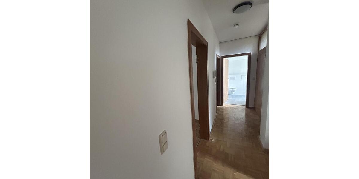 Etagenwohnung Frankfurt am Main Ost - 3 Zimmer, 80 m&sup2;, 1.300&euro; | Angebot:23027842