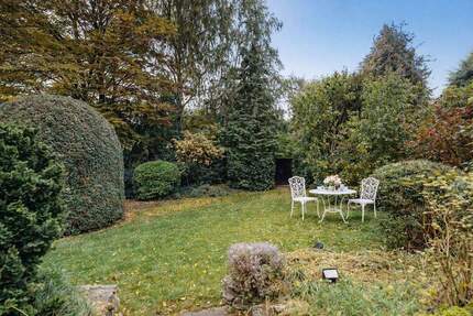 Haus Frankfurt am Main Eschersheim - 8 Zimmer, 254 m&sup2;, 770.000&euro; | Angebot:25663788