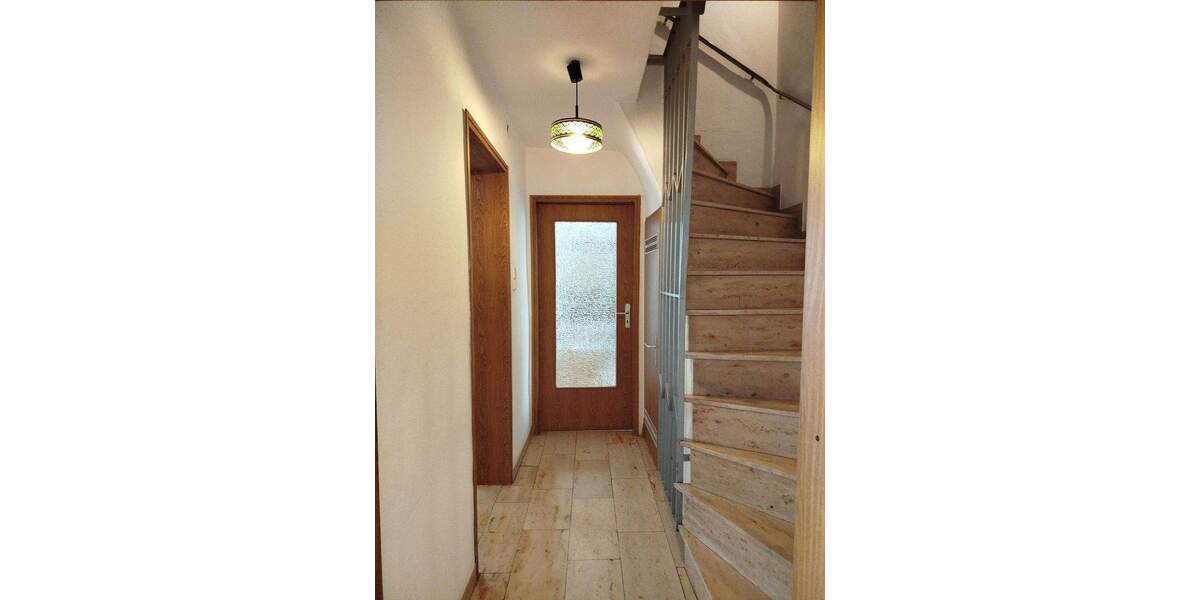 Doppelhaushälfte Stockstadt am Main - 9 Zimmer, 169 m&sup2;, 432.000&euro; | Angebot:25755154