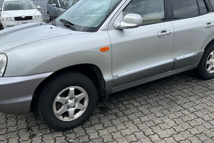 Hyundai SANTA FE 154.000 km 1.980 &euro; Groß Umstadt 64823