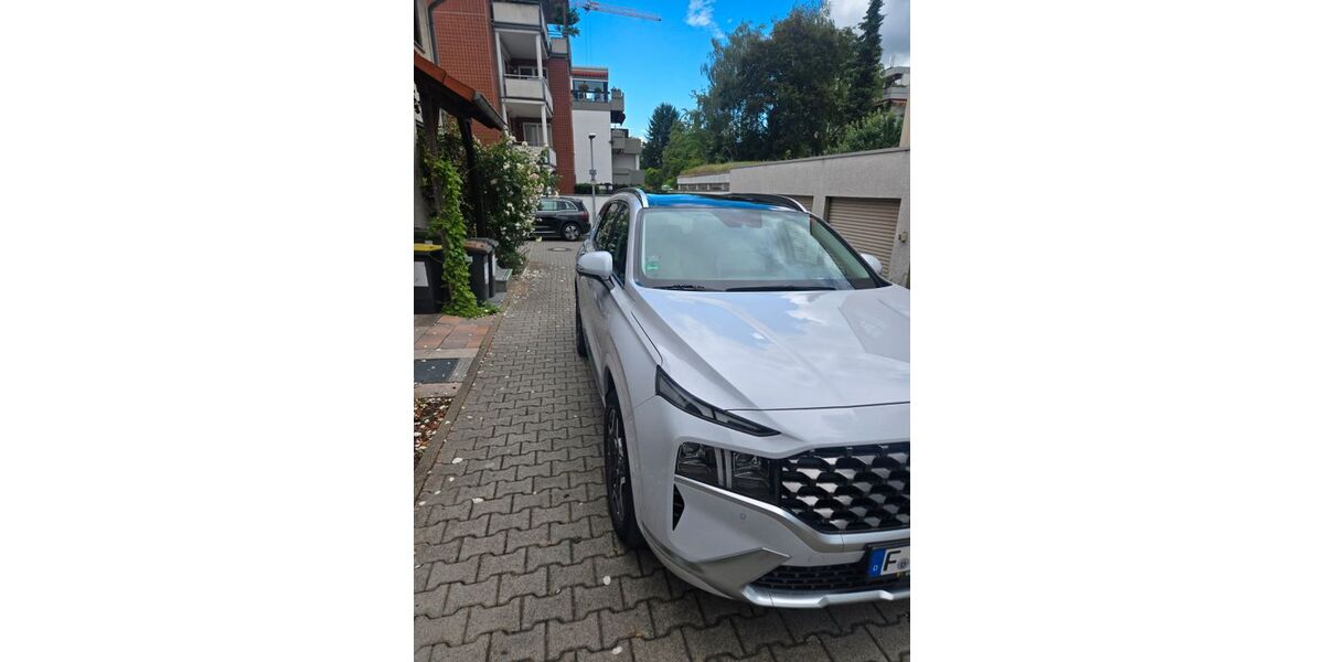 Hyundai SANTA FE 111.000 km 24.700 &euro; Frankfurt am Main 60598