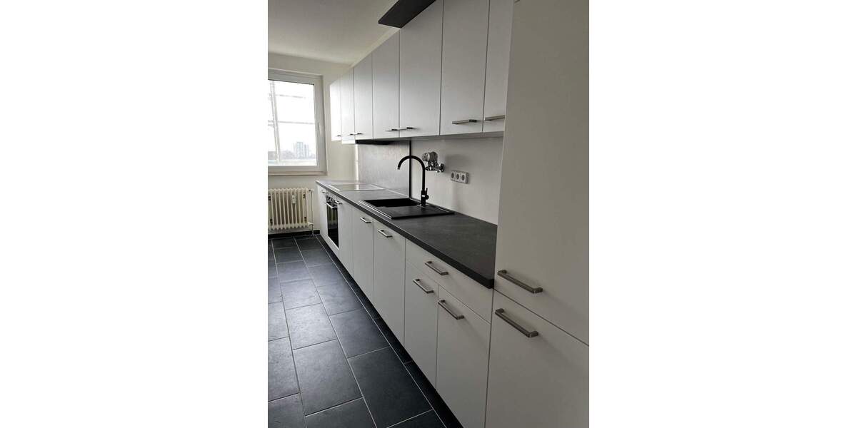 Etagenwohnung Frankfurt am Main Preungesheim - 4 Zimmer, 133 m&sup2;, 1.824&euro; | Angebot:25737645