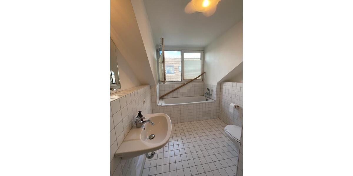 Etagenwohnung Frankfurt am Main Bergen-Enkheim - 2 Zimmer, 87 m&sup2;, 1.525&euro; | Angebot:23435976