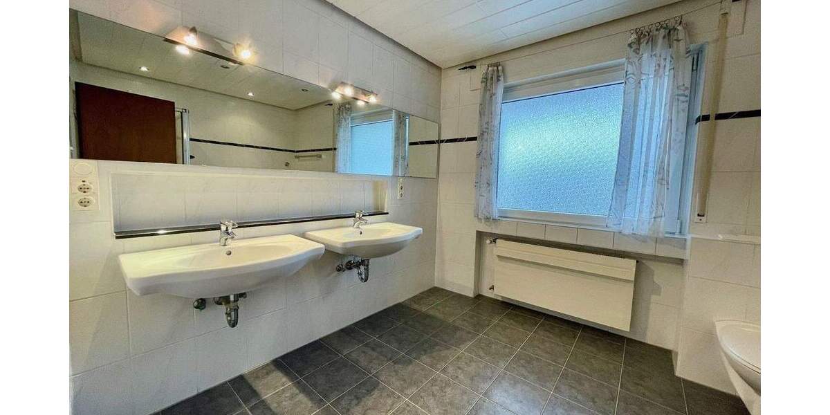 Einfamilienhaus Friedrichsdorf Seulberg - 8 Zimmer, 174 m&sup2;, 699.000&euro; | Angebot:25824681