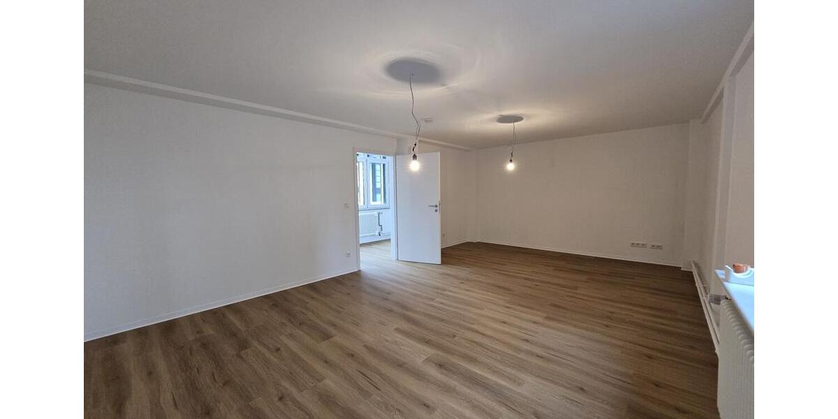 Einfamilienhaus Offenbach am Main - 5 Zimmer, 200 m&sup2;, 2.300&euro; | Angebot:25807440