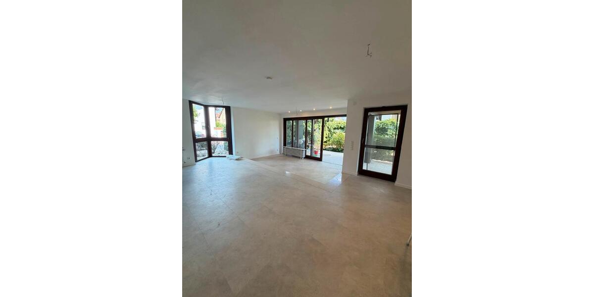 Erdgeschoßwohnung Mühlheim am Main - 4 Zimmer, 142 m&sup2;, 2.500&euro; | Angebot:27586324