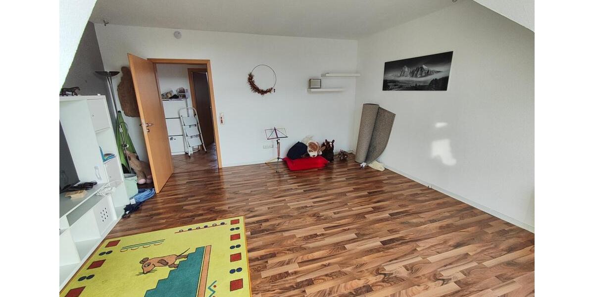 Dachgeschoßwohnung Schöllkrippen - 3 Zimmer, 80 m&sup2;, 840&euro; | Angebot:24379475