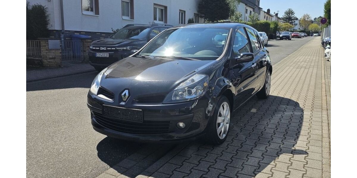Renault Clio 149.265 km 4.845 &euro; Schwalbach/Taunus 65824