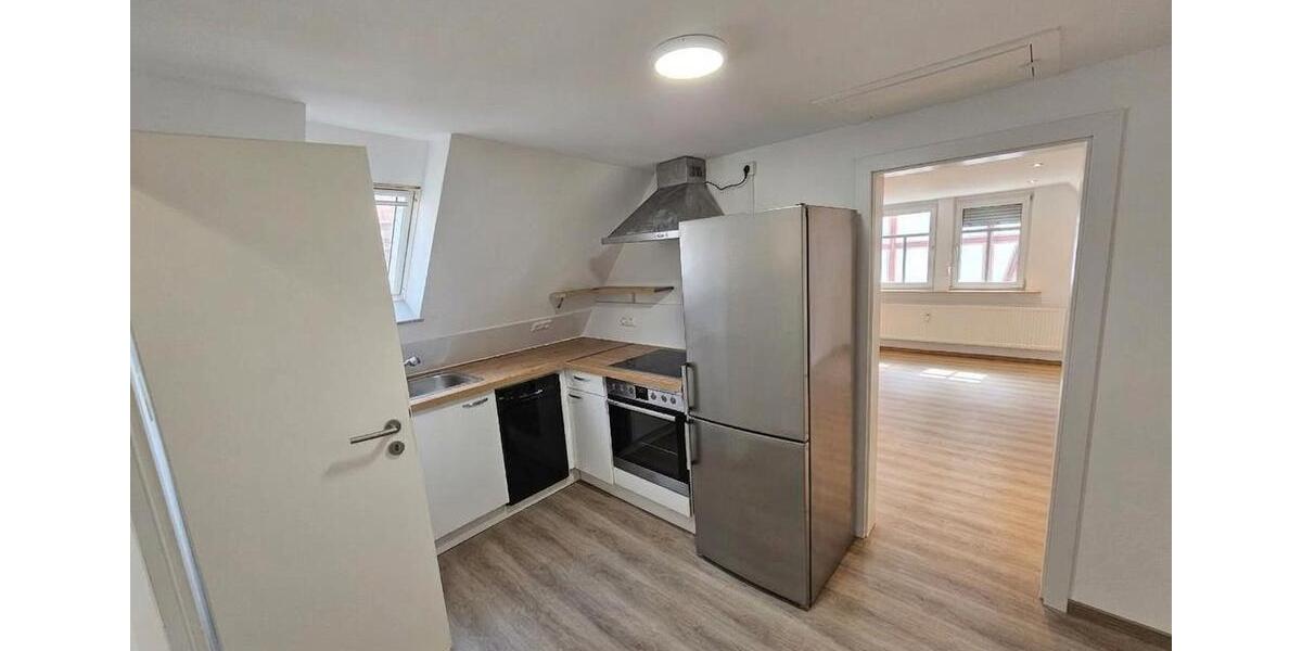 Dachgeschoßwohnung Friedberg (Hessen) - 1.5 Zimmer, 33 m&sup2;, 650&euro; | Angebot:26020931