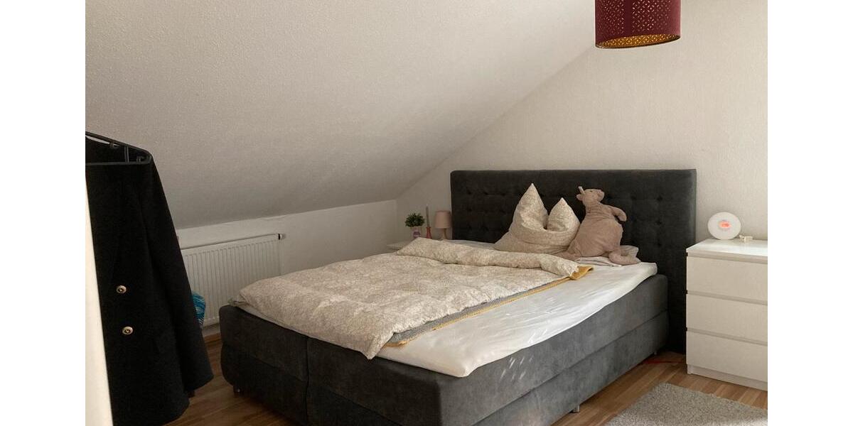 Dachgeschoßwohnung Gründau - 3 Zimmer, 98 m&sup2;, 980&euro; | Angebot:25449493