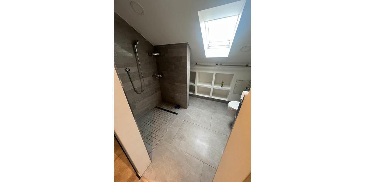 Dachgeschoßwohnung Offenbach am Main Hafen - 2.5 Zimmer, 82 m&sup2;, 320.000&euro; | Angebot:26727373
