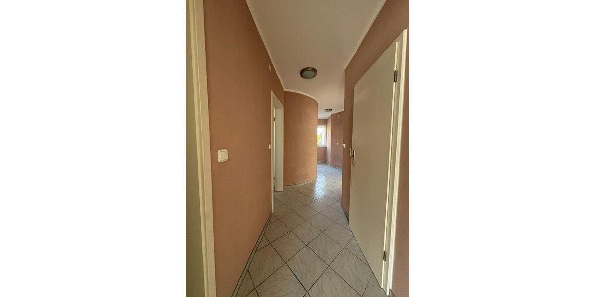 Etagenwohnung Langen (Hessen) - 2 Zimmer, 100 m&sup2;, 1.600&euro; | Angebot:27630848