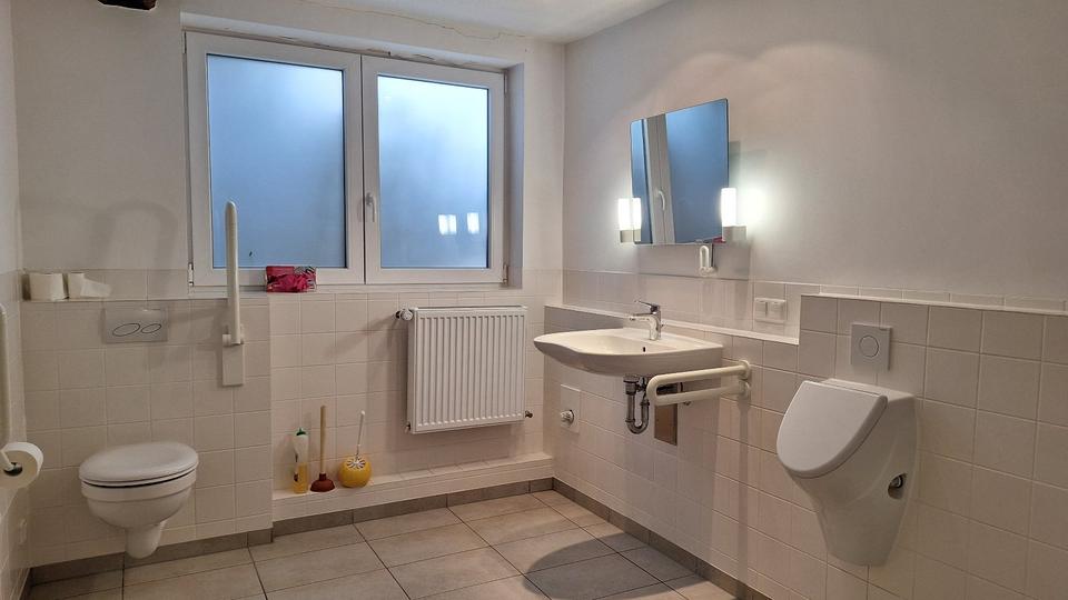 Erdgeschoßwohnung Rosbach vor der Höhe - 2.5 Zimmer, 90 m&sup2;, 750&euro; | Angebot:25975697