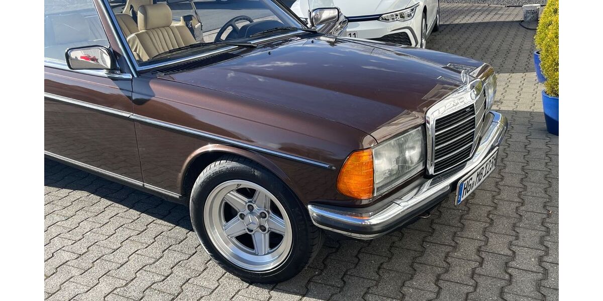 Mercedes-Benz 280 140.000 km 20.000 &euro; Friedrichsdorf 61381