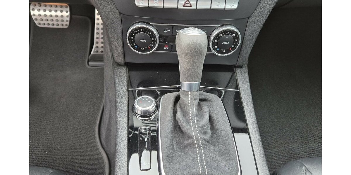 Mercedes-Benz C 63 AMG Coupe Edition 507 Panoramadach 138.000 km 57.900 &euro; Rodgau 63110