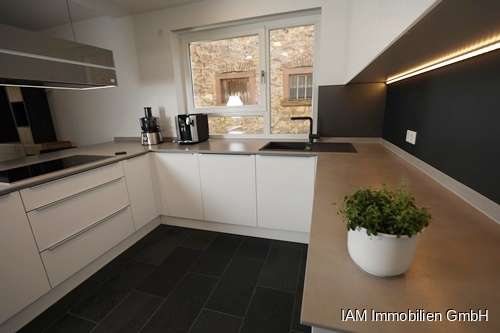 Einfamilienhaus Niederdorfelden - 7 Zimmer, 210 m&sup2;, 3.100&euro; | Angebot:25233124