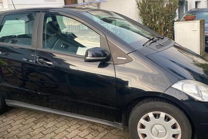 Mercedes-Benz A 160 180.000 km 2.550 &euro; Offenbach 63071