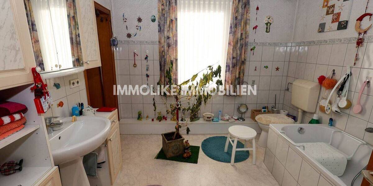 Reihenmittelhaus Gelnhausen-Höchst Höchst - 4 Zimmer, 115 m&sup2;, 190.000&euro; | Angebot:25770851