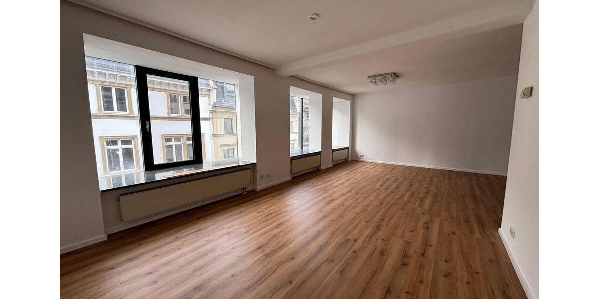 Etagenwohnung Frankfurt am Main Innenstadt - 3 Zimmer, 116 m&sup2;, 2.390&euro; | Angebot:24871437