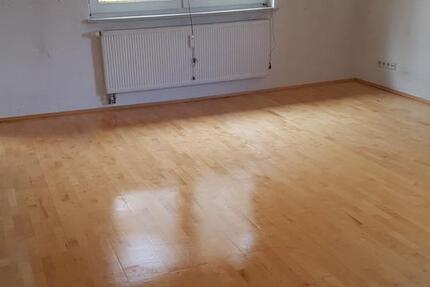 Wohnung Ortenberg - 3 Zimmer, 120 m&sup2;, 1.050&euro; | Angebot:25922279