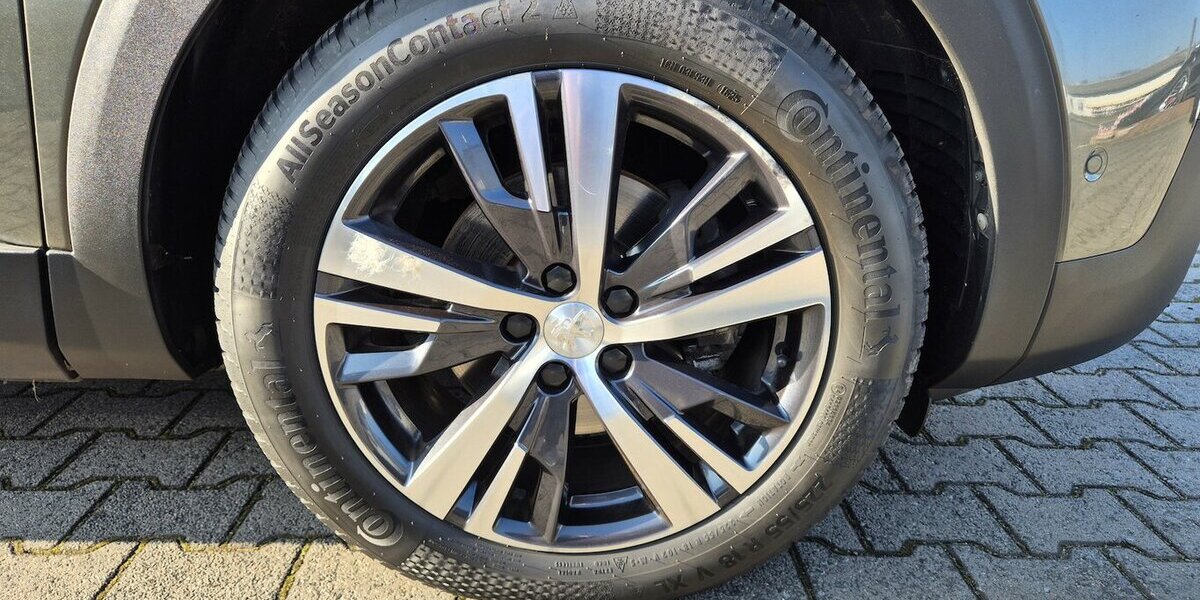 Peugeot 3008 1,2l Allure Navi, Rückfahrkamera, Parktronic 62.852 km 14.990 &euro; Rodgau 63110