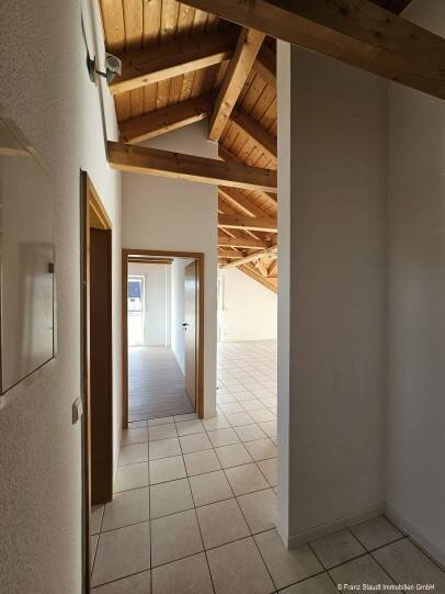 Etagenwohnung Aschaffenburg Schweinheim - 2 Zimmer, 59 m&sup2;, 225.000&euro; | Angebot:25770252